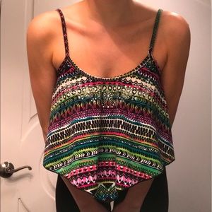 rue21 Multicolor Patterned Flowy Crop Top Sz. M